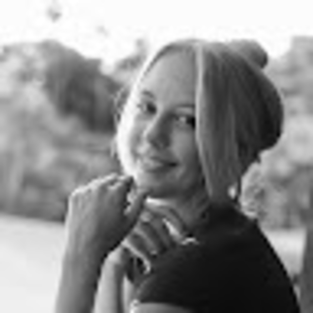 Meet your Posher, Caitlin